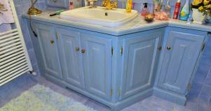 Mobile-bagno-in legno classico-celeste design esclusivo